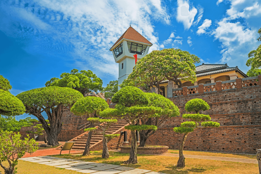 Day 10: Anping Tree House × Taiwan History Museum × Fengjia Night Market